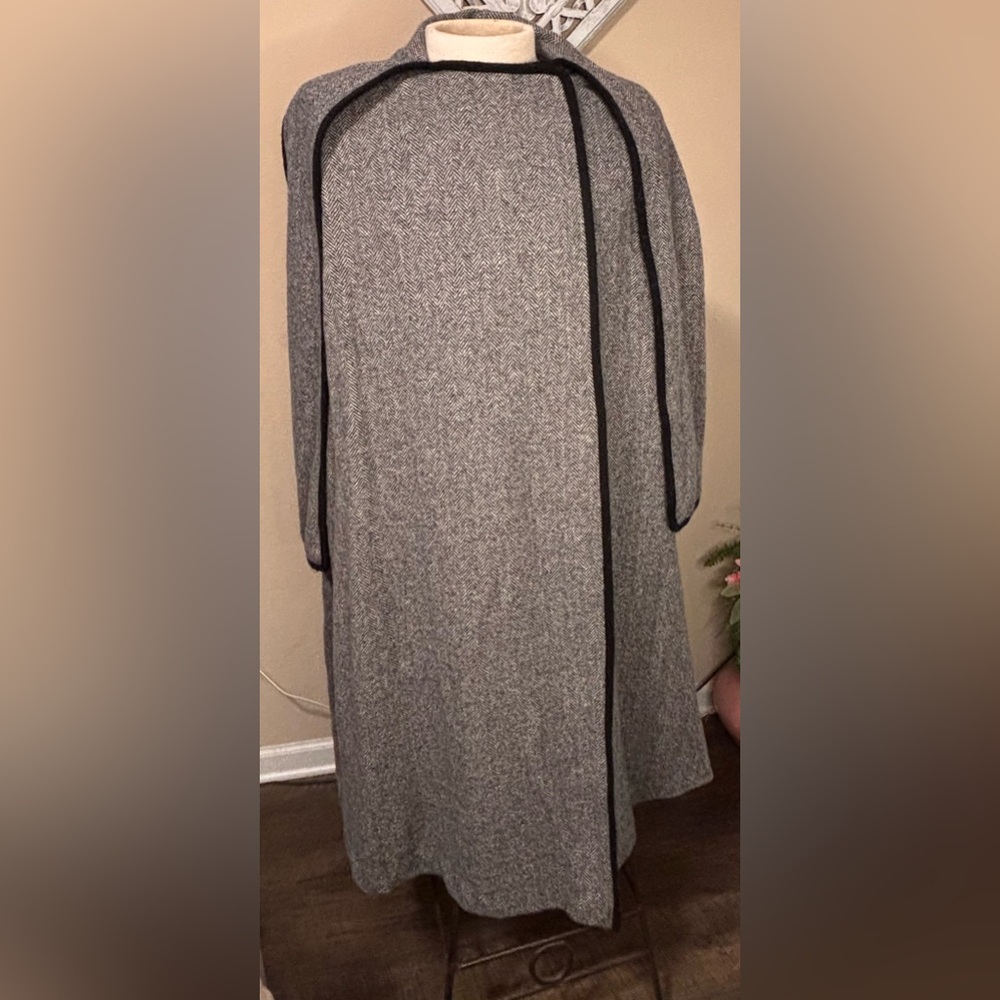 Vintage Alorna 1980s Wool Gray Herringbone Pattern One Size Women's Jacket Cape